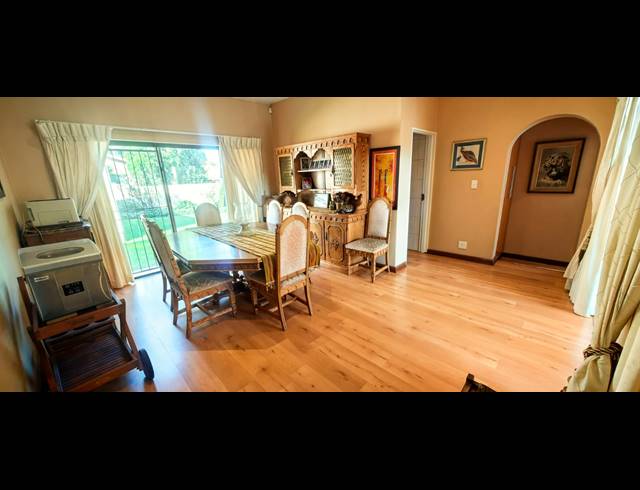 5 BEDROOM HOUSE FOR SALE IN VANDERBIJLPARK SE 4